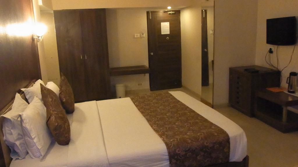 Hotel Eden Ahmedabad Rom bilde