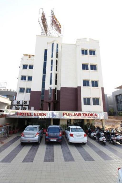 Hotel Eden Ahmedabad Eksteriør bilde