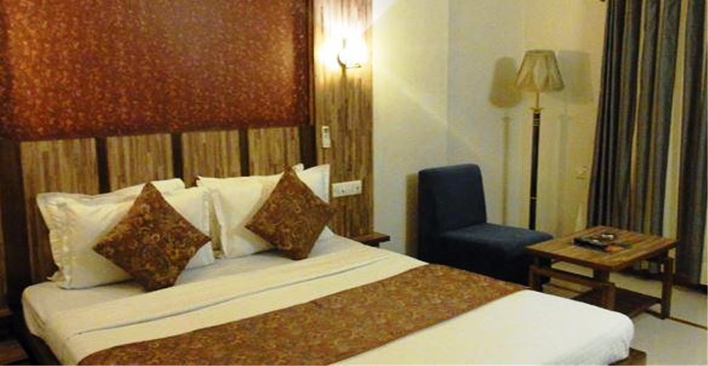 Hotel Eden Ahmedabad Eksteriør bilde