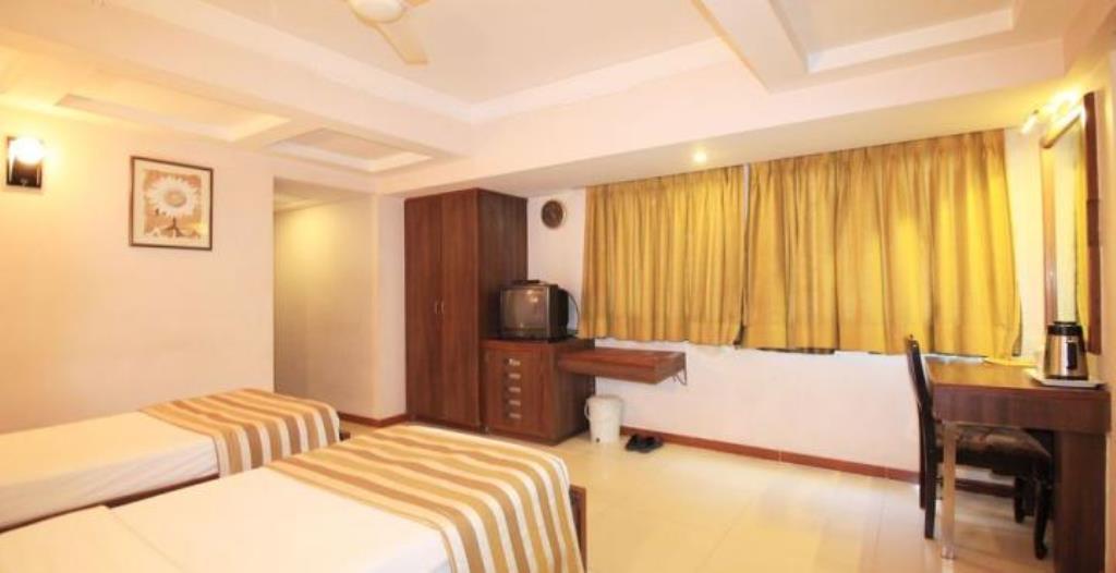 Hotel Eden Ahmedabad Eksteriør bilde